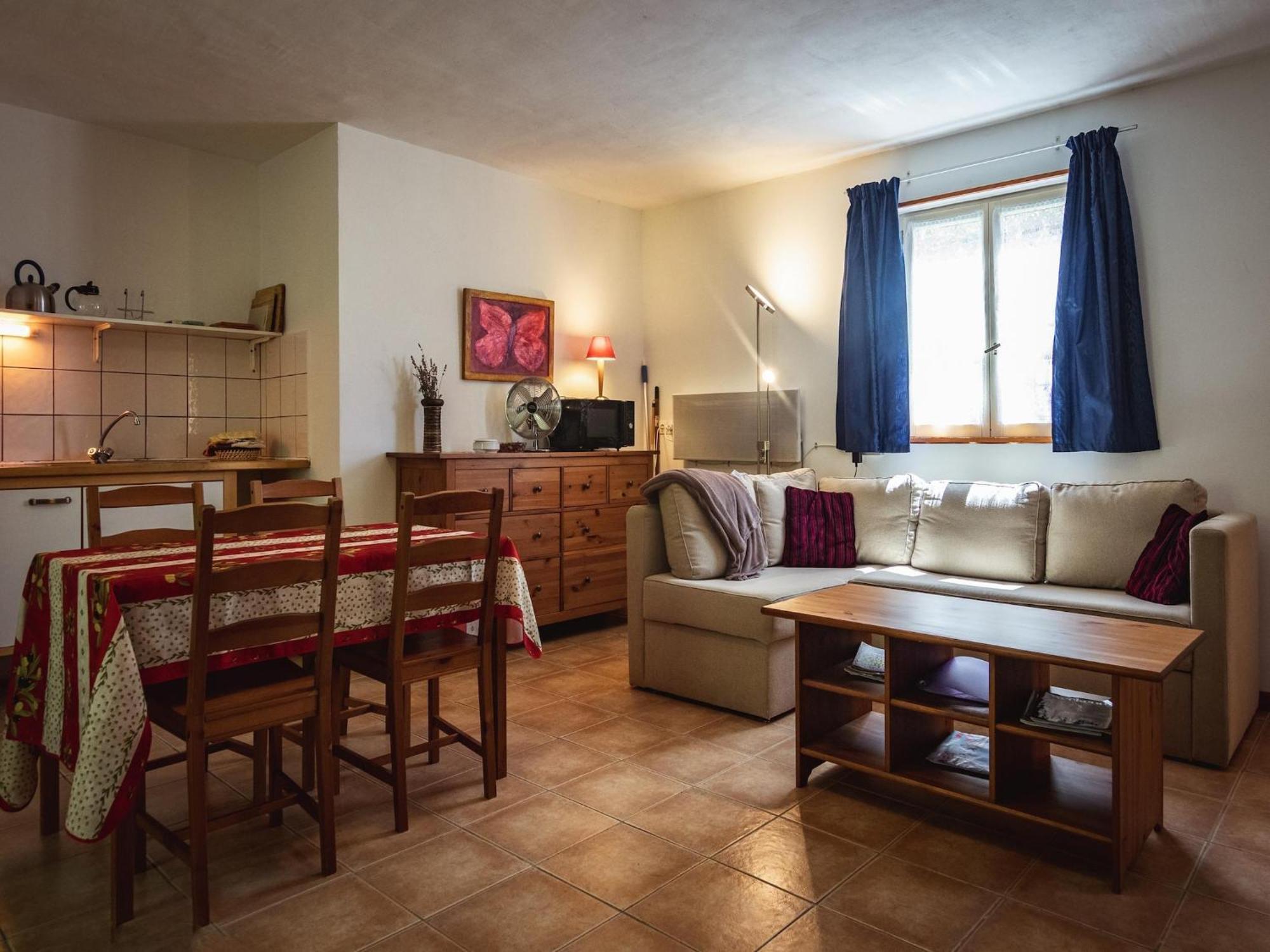 Appealing Apartment In Vezac With Swimming Pool Beynac-et-Cazenac Exterior foto